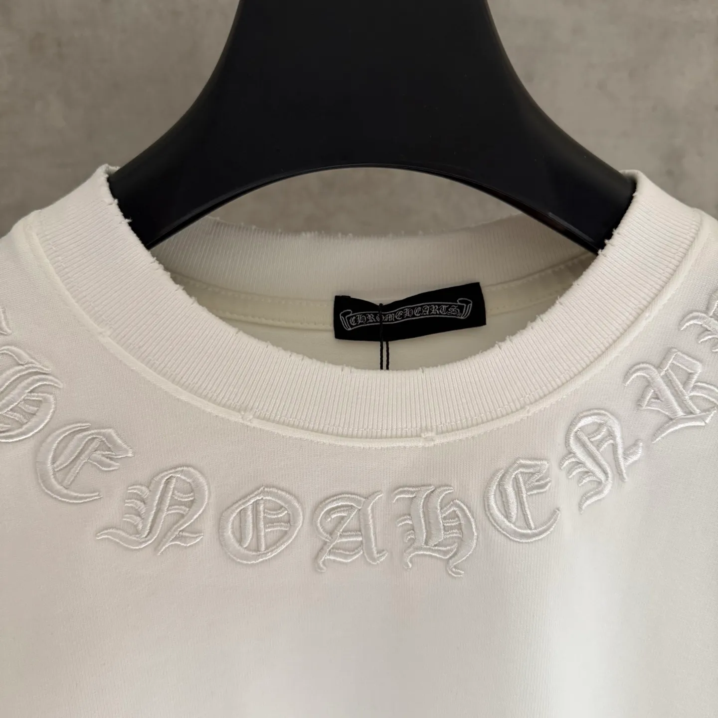 🅿️350 [Strict quality control] CH Crow Heart's new appliqué embroidered long-sleeved sweatshirt T-shirt. Heavy 340g double yarn fabric. Wash the whole garment twice. Frayed and torn on all four sides. Heavy fabric. The neckline is made of icy Salona. Loose fit. Deep, wide and stylish. No deformation or shrinkage. Color: 3 colors, black, white and gray. Size: M-2xl